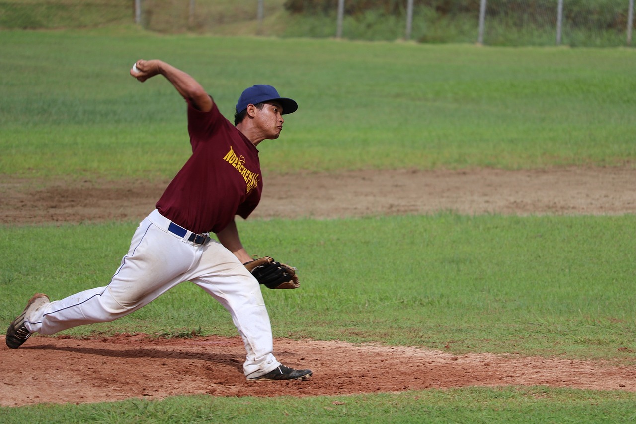 石垣元気　健大高崎　ドラフト　出身中学　球速球種